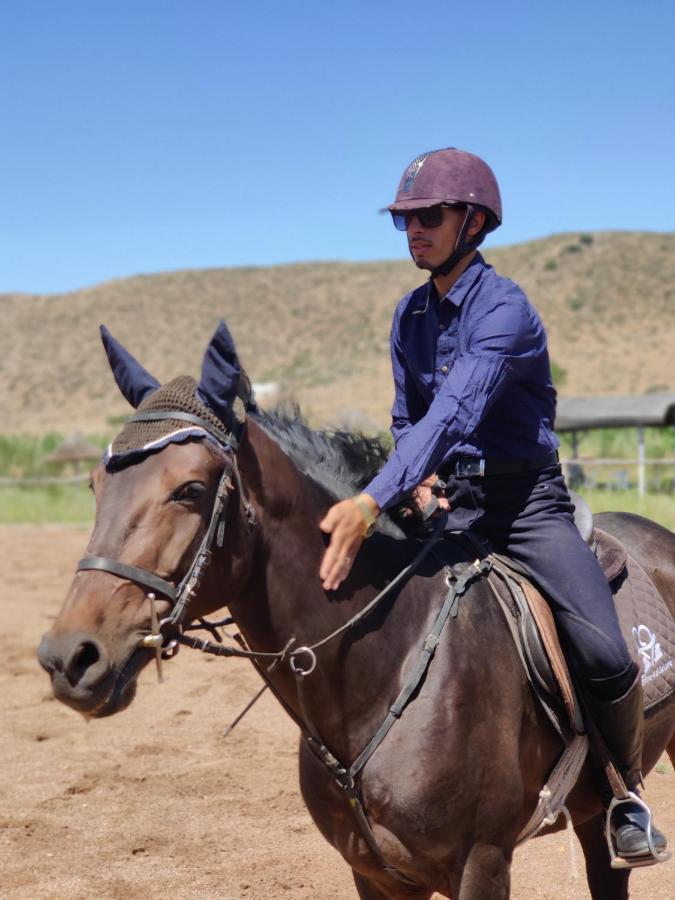 Le Vallon Vert - Club Equestre Azrou Eksteriør billede